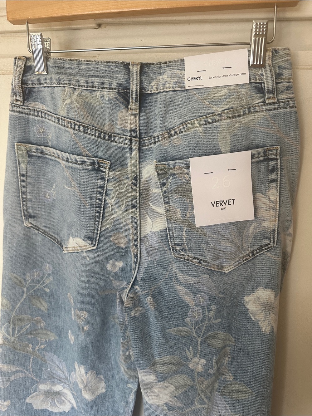 VERVET High Rise Vintage Flair Jeans with Floral designs NWT - Picture 10 of 13